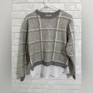 Gray plaid layered sweater from the brand Charlie Paige Size L #3025